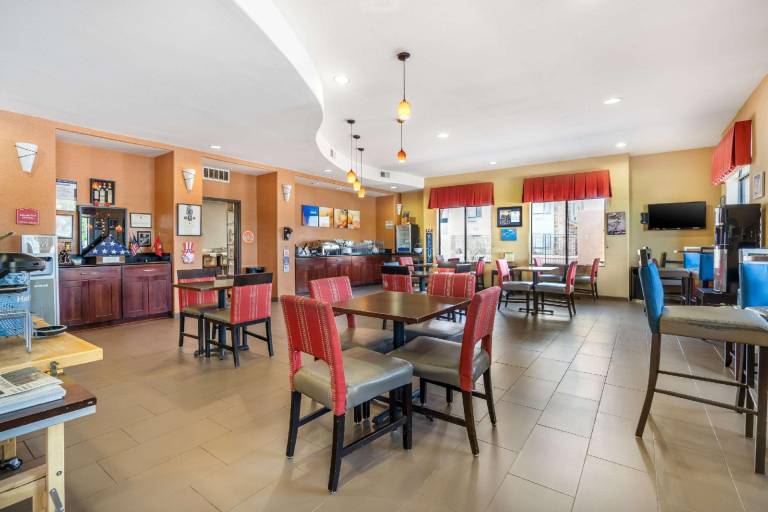 Comfort Suites Gallup East Route 66 and I-40 — photo 5