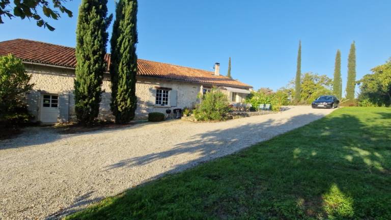 Family-oriented vacation home with barbecue, terrace & private pool | Pool view | Pets are welcome — photo 2