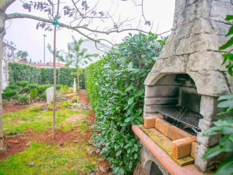 Apartment with garden, grill & terrace | Garden view — photo 5
