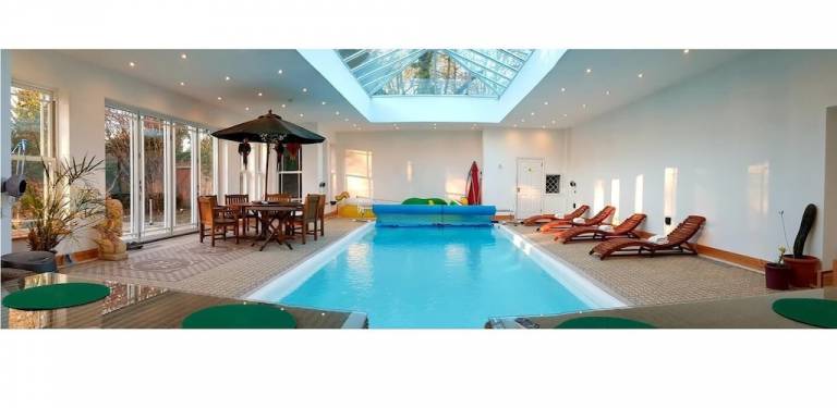 House  Wraysbury