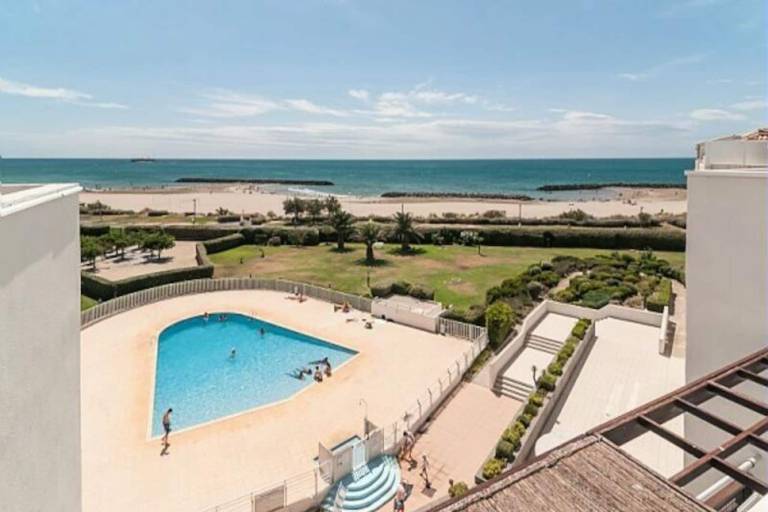 Apartment with pool & patio | Beach nearby | Pets allowed — photo 5