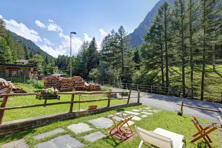 Holiday apartment with garden & fast internet | Mountain view | Good for workation | Pets are welcome — photo 3