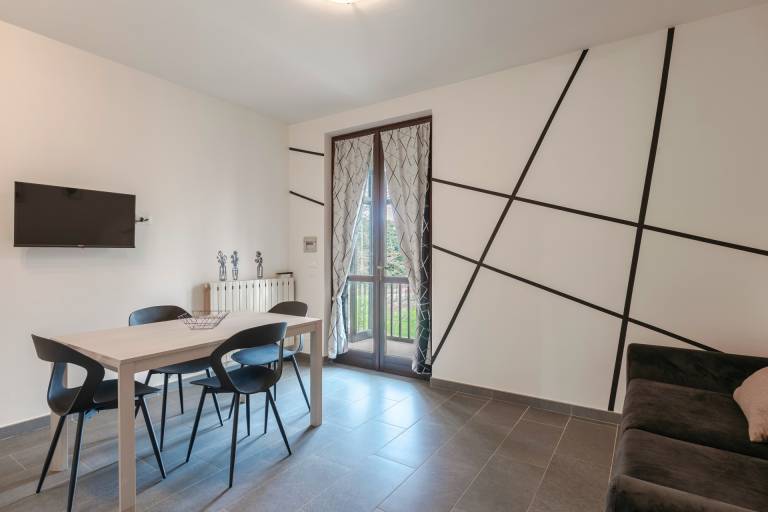 Holiday apartment with patio & barbecue — photo 3