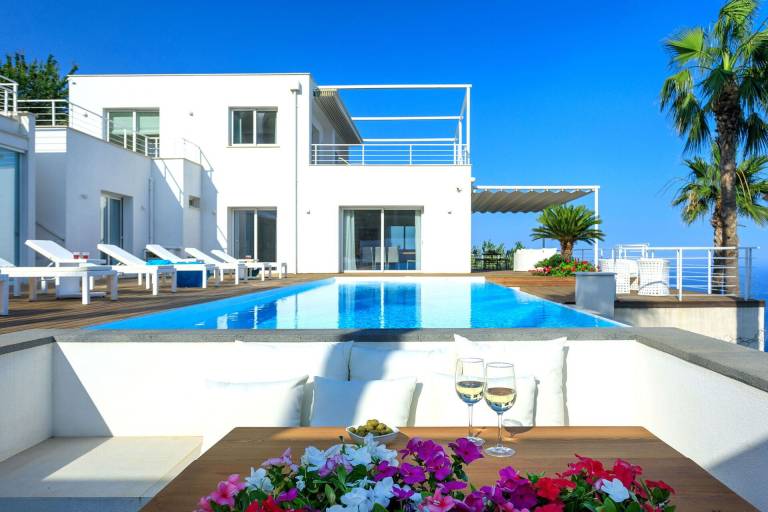 Villa with grill, private pool & garden — photo 5