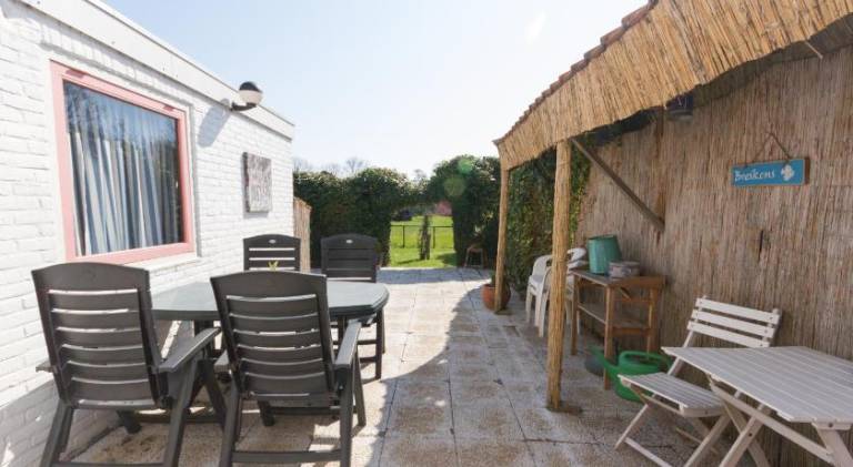 Vacation home with yard & terrace — photo 5