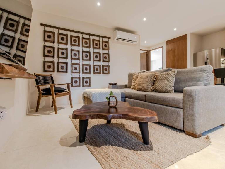 Family-friendly beautiful rental apartment with patio & pool | Pets allowed — photo 4