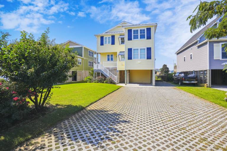 House with grill | Pets allowed in Outer Banks, NC