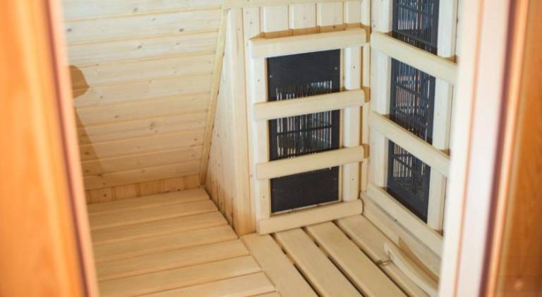 Serviced apartment with jacuzzi & sauna — photo 3