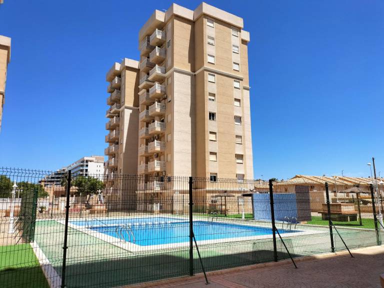 Apartment with yard, patio & pool | Beach nearby | Pet-friendly — photo 5