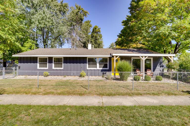 Lovely South Bend Home  3 Mi to Dtwn & Notre Dame — photo 3