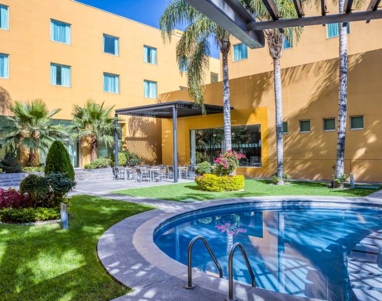 Fiesta Inn Express San Luis Potosí Oriente