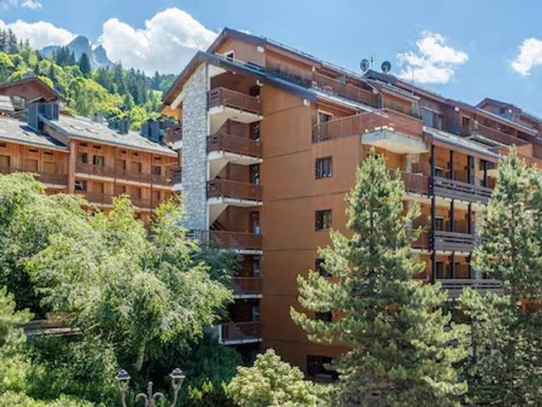 Rental apartment with heated pool in Courchevel