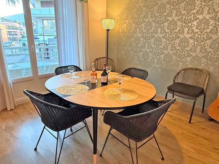 Holiday apartment with patio — photo 5