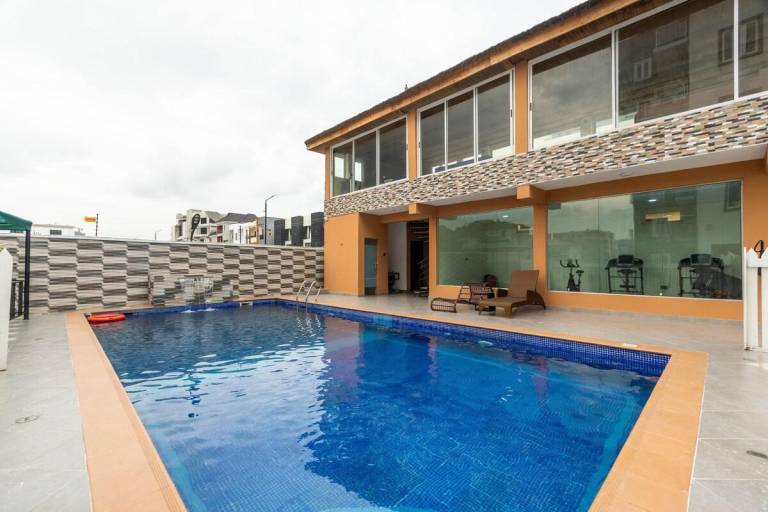 Luxury 3BR Ps5, Gym, Pool, Free Wifi V. I Lagos — photo 3