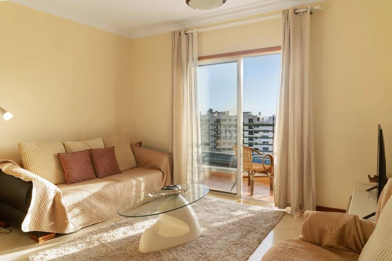 Holiday Apartment Oliveira Atlantic View with Sea View, Wi-Fi & Balcony in Funchal