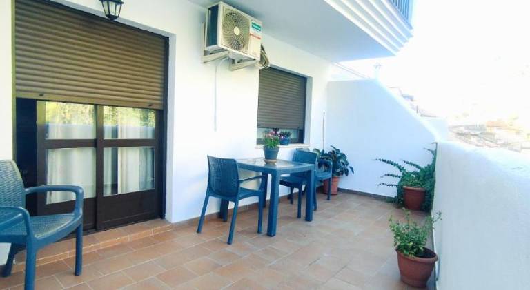 Apartment with terrace — photo 5