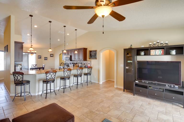 Pool, Hot Tub & Mtn Views: Lake Havasu City Home! — photo 5