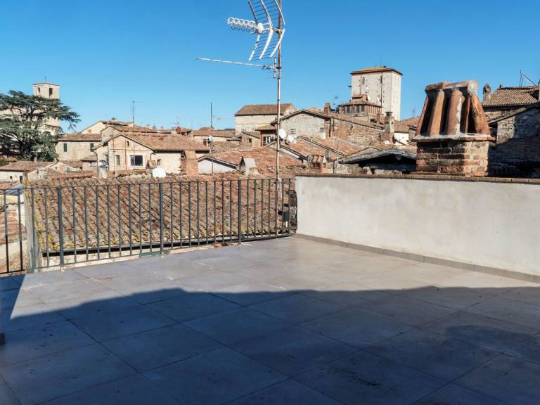Fully equipped charming apartment with terrace & yard | Pets allowed — photo 4