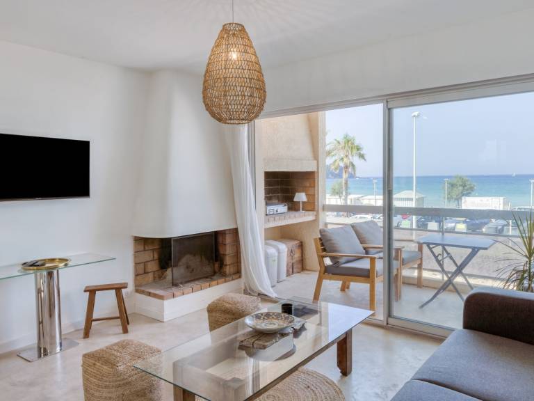 Fully equipped holiday apartment with barbecue & terrace | Sea view | Next to the beach | Pet-friendly — photo 3