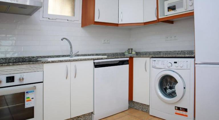 Beautiful holiday apartment with heated pool, terrace & garden | Pets allowed — photo 4