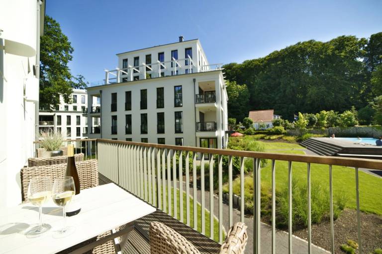 Luxus Unterkunft "Strandlounge mit Pool inmitten einer 6000 m² großen Parkanlage — photo 3