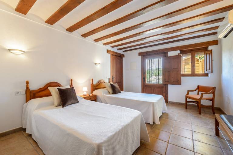 Zimmer Poniente mit Bergblick Wi Fi und Klimaanlage