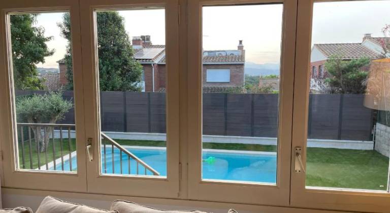 Vacation home with pool — photo 4