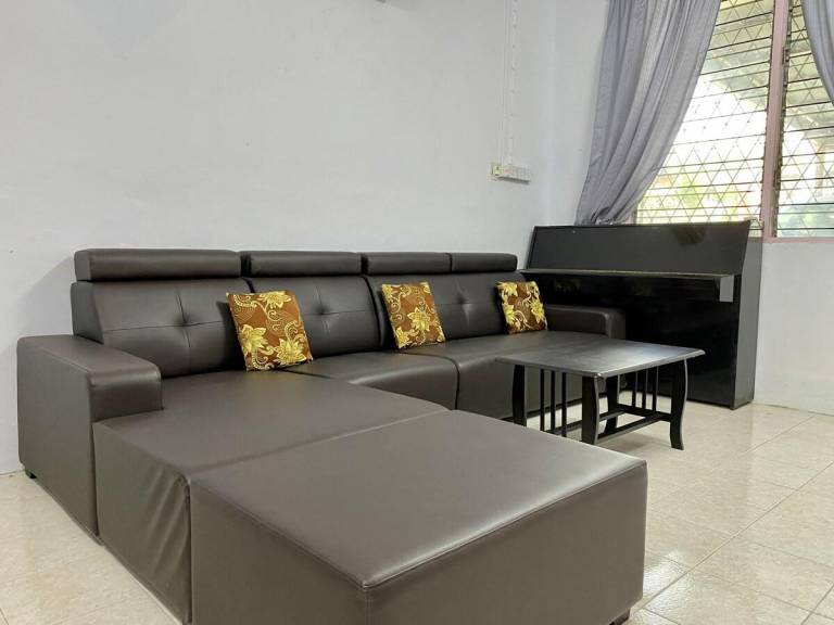 House Taman Sempelang Tanjung Aru