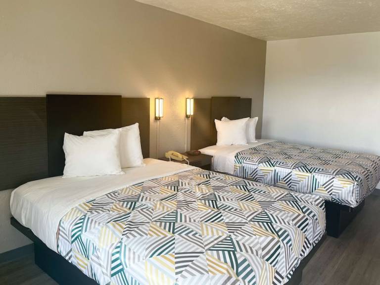 Motel  Clute