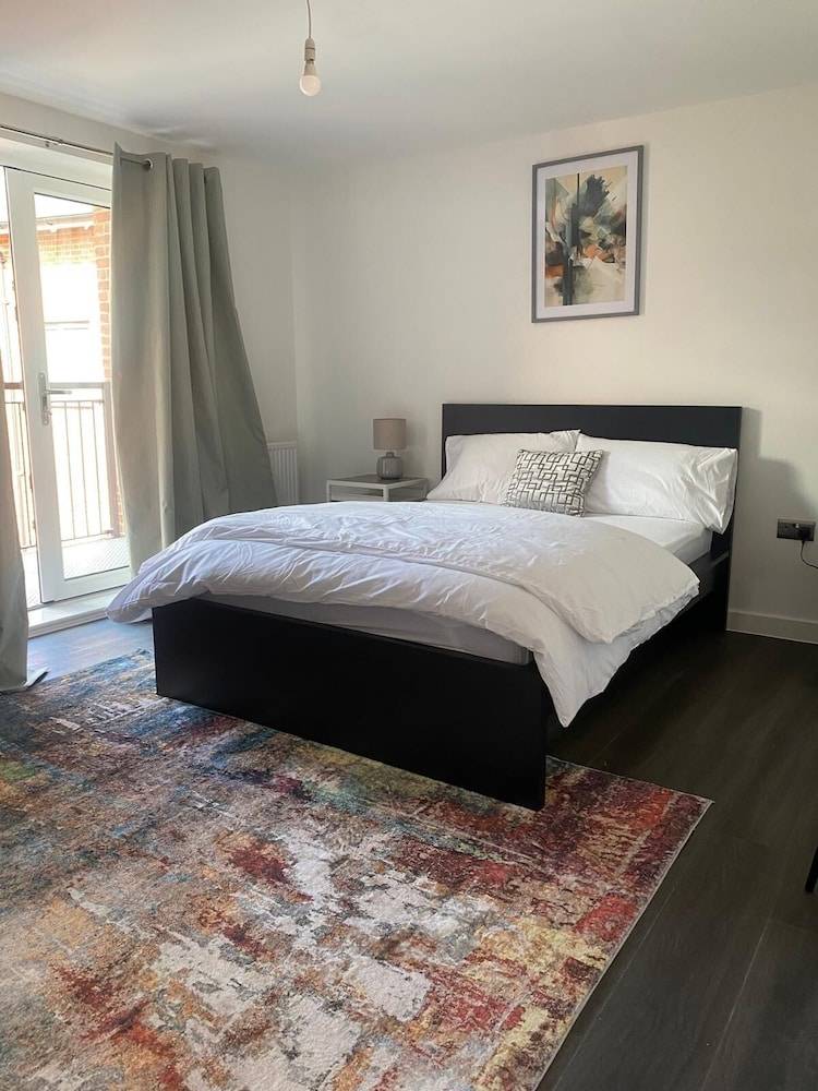 Apartment  Brentwood