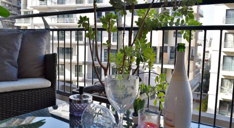 Apartment with pool in St. Julian's