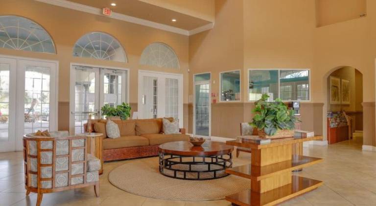 Vacation home with pool — photo 3