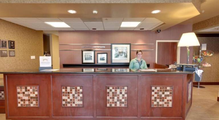 Hampton Inn & Suites by Hilton Sacramento-Airport-Natomas — photo 4