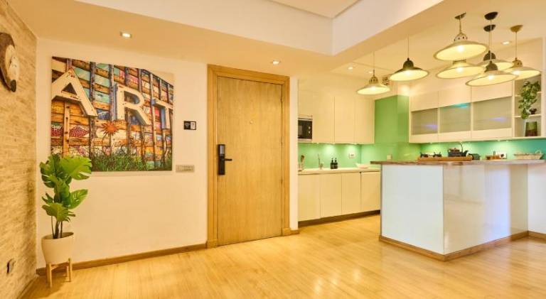 Rental apartment with hot tub — photo 4