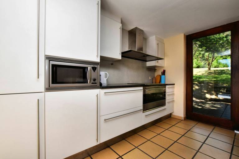 Children-friendly pleasant cottage with patio, yard & grill | Dogs allowed — photo 5