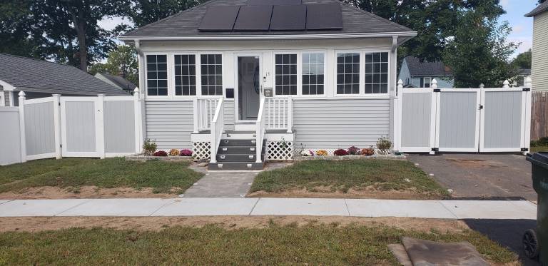 House  Glastonbury Center