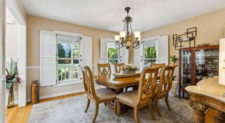 Spacious vacation home with hot tub | Dogs allowed — photo 4