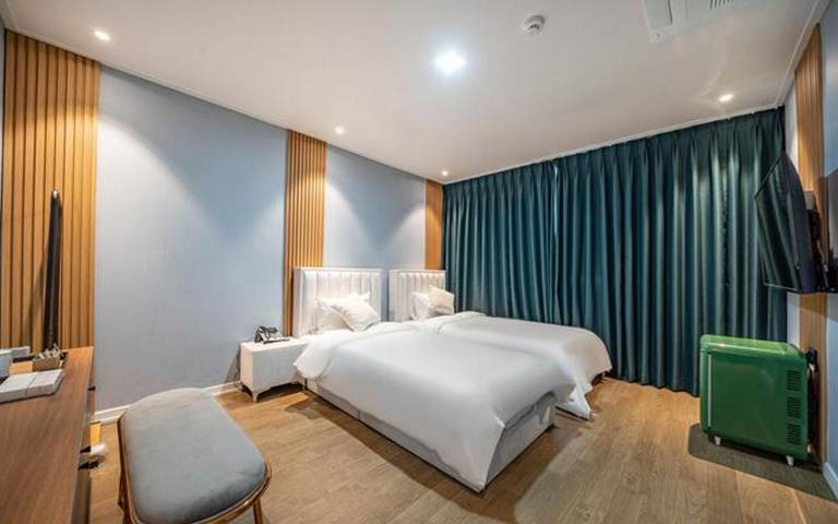 Changwon Jinhae Hotel SHEJA