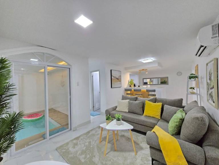 Villa with private pool & grill | Perfect for remote work in Angeles City