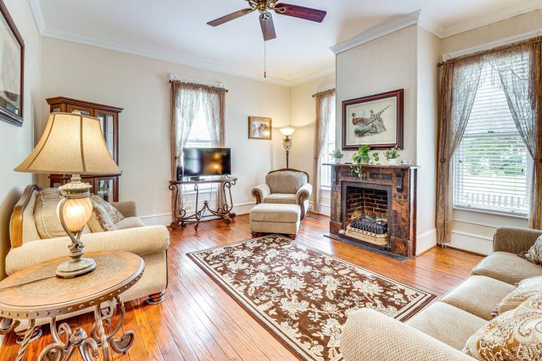 Walk to Waterfront: Downtown Elizabeth City Home! — photo 3