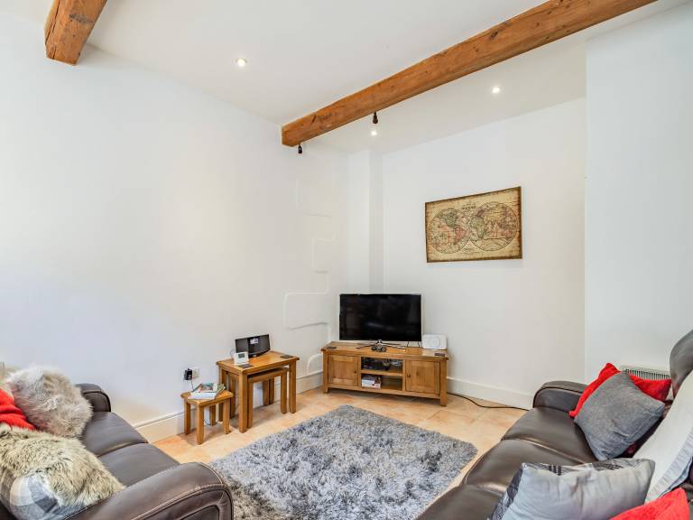 Cottage with 2 rooms for 5 persons — photo 3