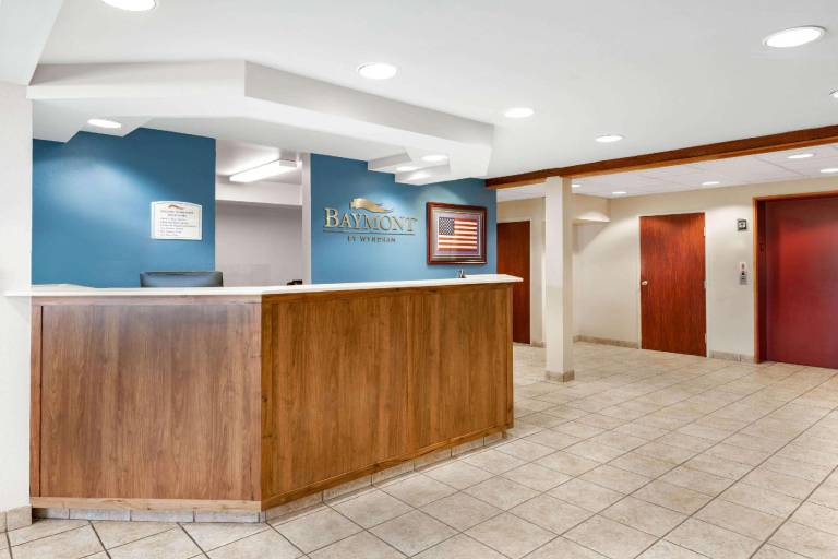 Baymont by Wyndham Farmington — photo 3