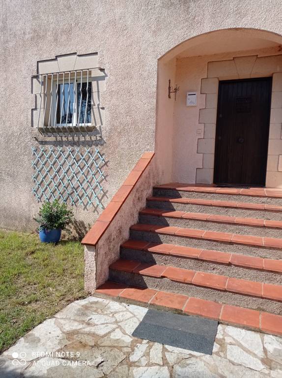 Fully equipped vacation home with yard & grill | Garden view | Close to the beach | Dogs allowed — photo 3