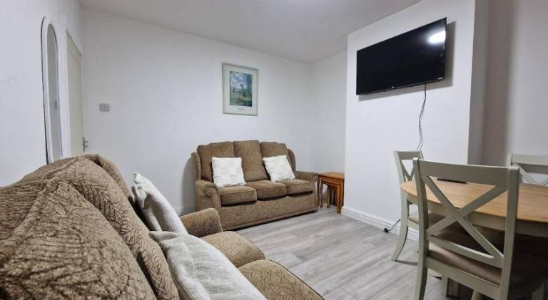 Vacation home with 4 rooms for 10 persons in Birmingham