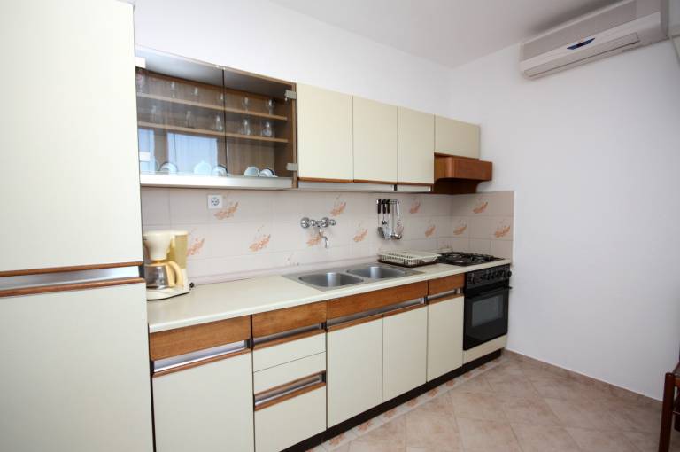 Two bedroom apartment with terrace and sea view Barbat, Rab (A-5070-a) — photo 3