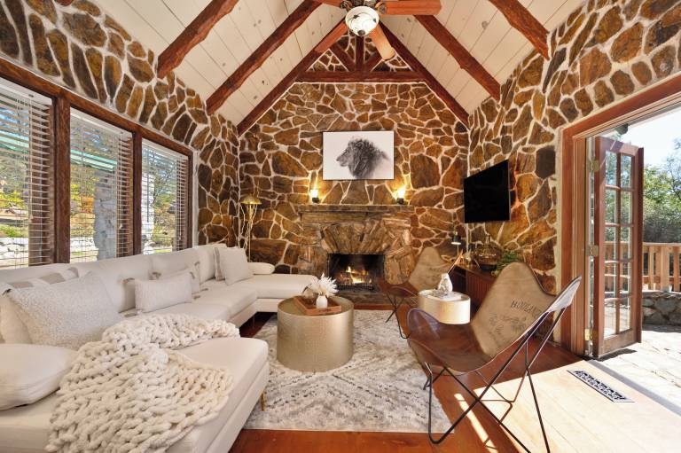 Cabin Auburn