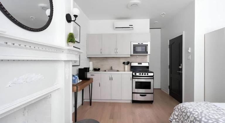 Lovely serviced apartment with terrace | Next to Mary | Pet-friendly — photo 4
