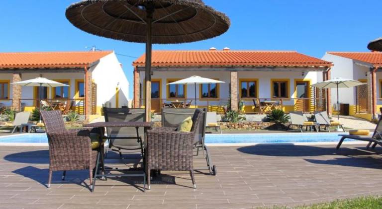 Farm with garden, terrace & pool | Pet-friendly — photo 4