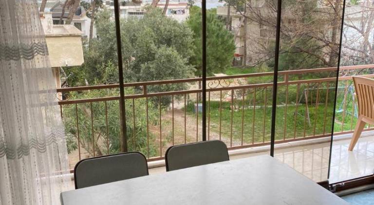 Holiday apartment with barbecue, terrace & yard — photo 4