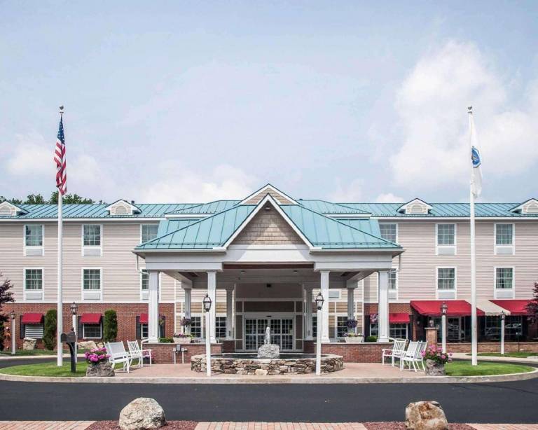 Comfort Inn & Suites Sturbridge-Brimfield in Sturbridge, MA